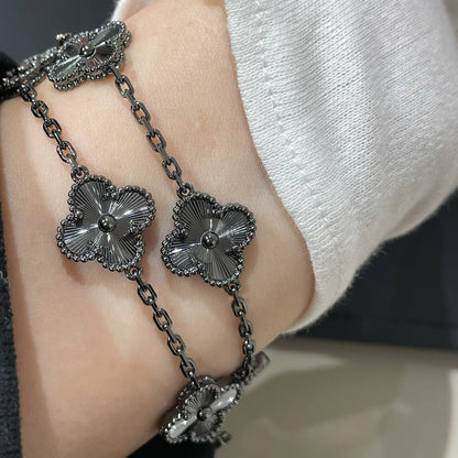 [ROSE]CLOVER 5 MOTIF BLACK BRACELET