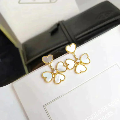 [ROSE]CLOVER SWEET WHITE MOP EARRINGS