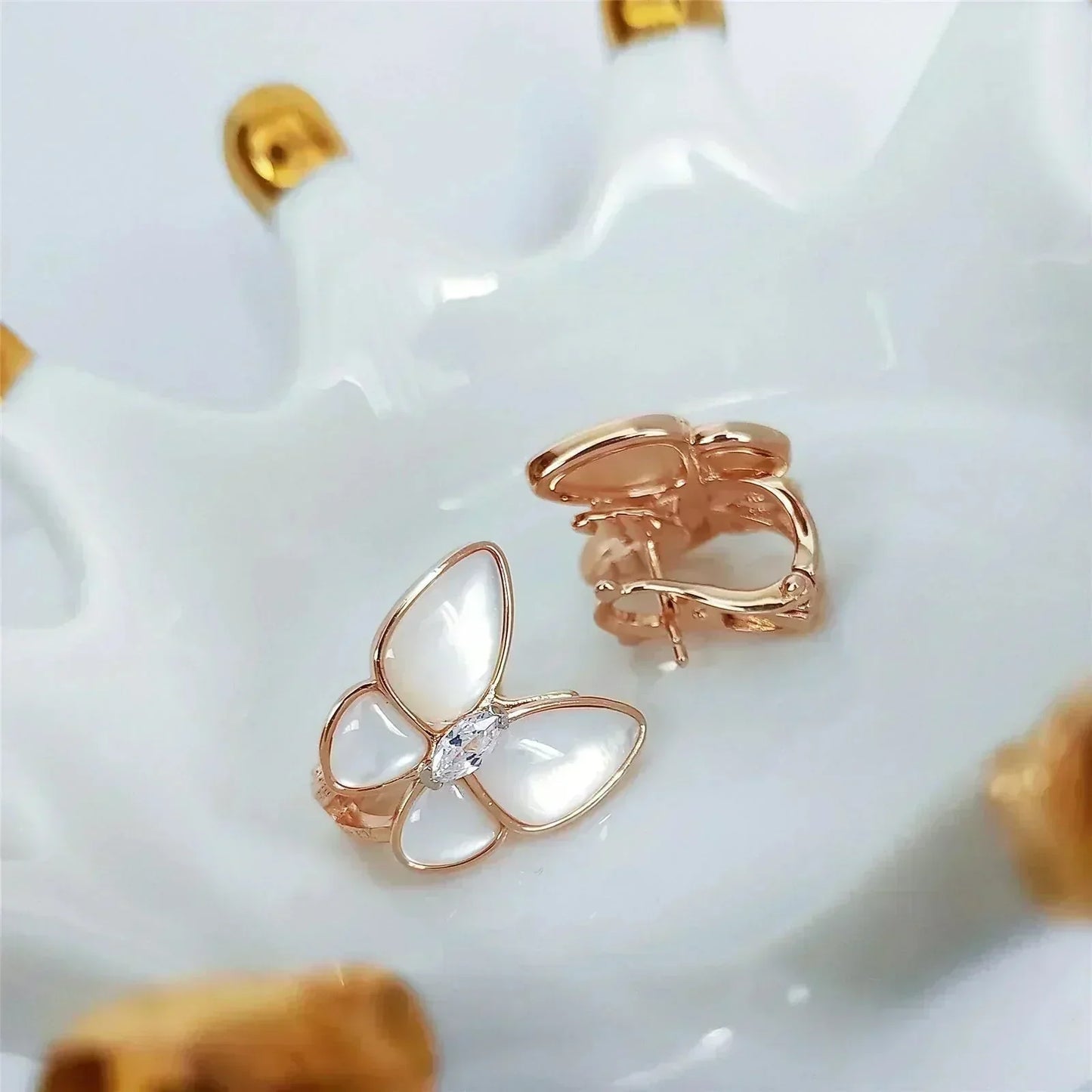 [ROSE]BUTTERFLY MOP DIAMOND EARRINGS