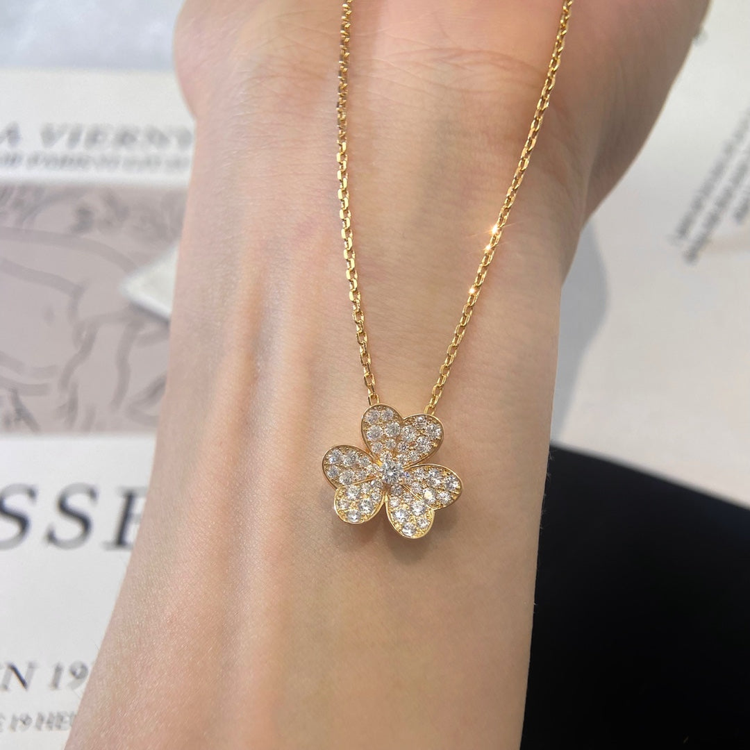 [ROSE]FLOWER DIAMOND NECKLACE