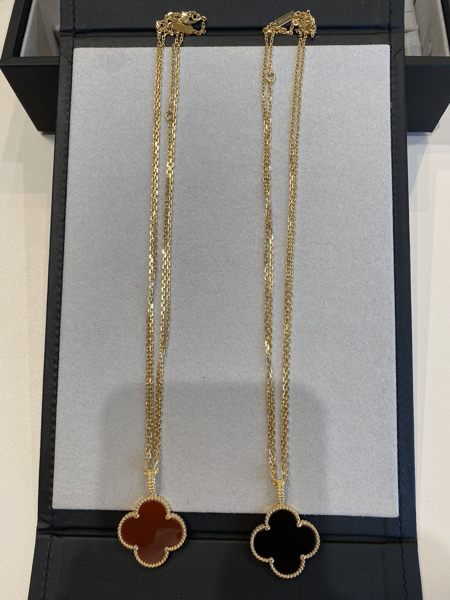 [ROSE]CLOVER 25MM NECKLACE GOLD CARNELIAN