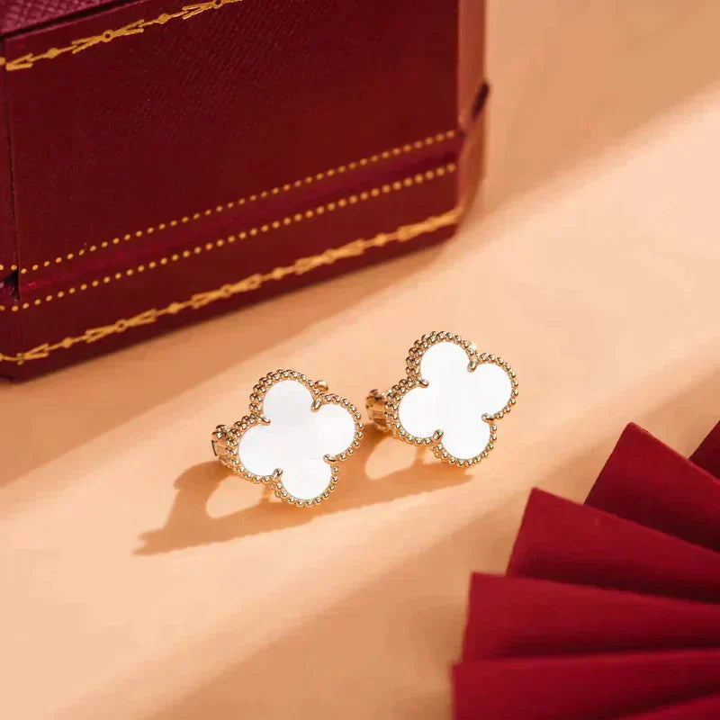 [ROSE]CLOVER MEDIUM 1 MOTIFS  WHITE MOP STUD EARRINGS