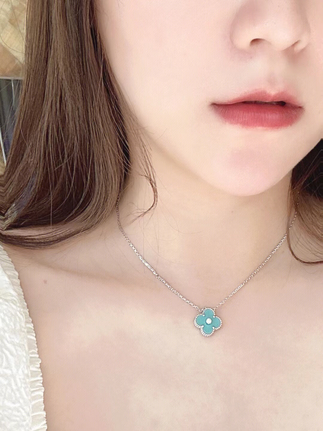 [ROSE]CLOVER 1 DIAMOND LIGHT BLUE SILVER NECKLACE