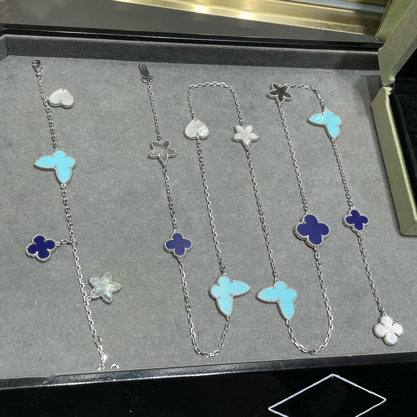 [ROSE]LUCKY CLOVER SILVER 11 MOTIF NECKLACE