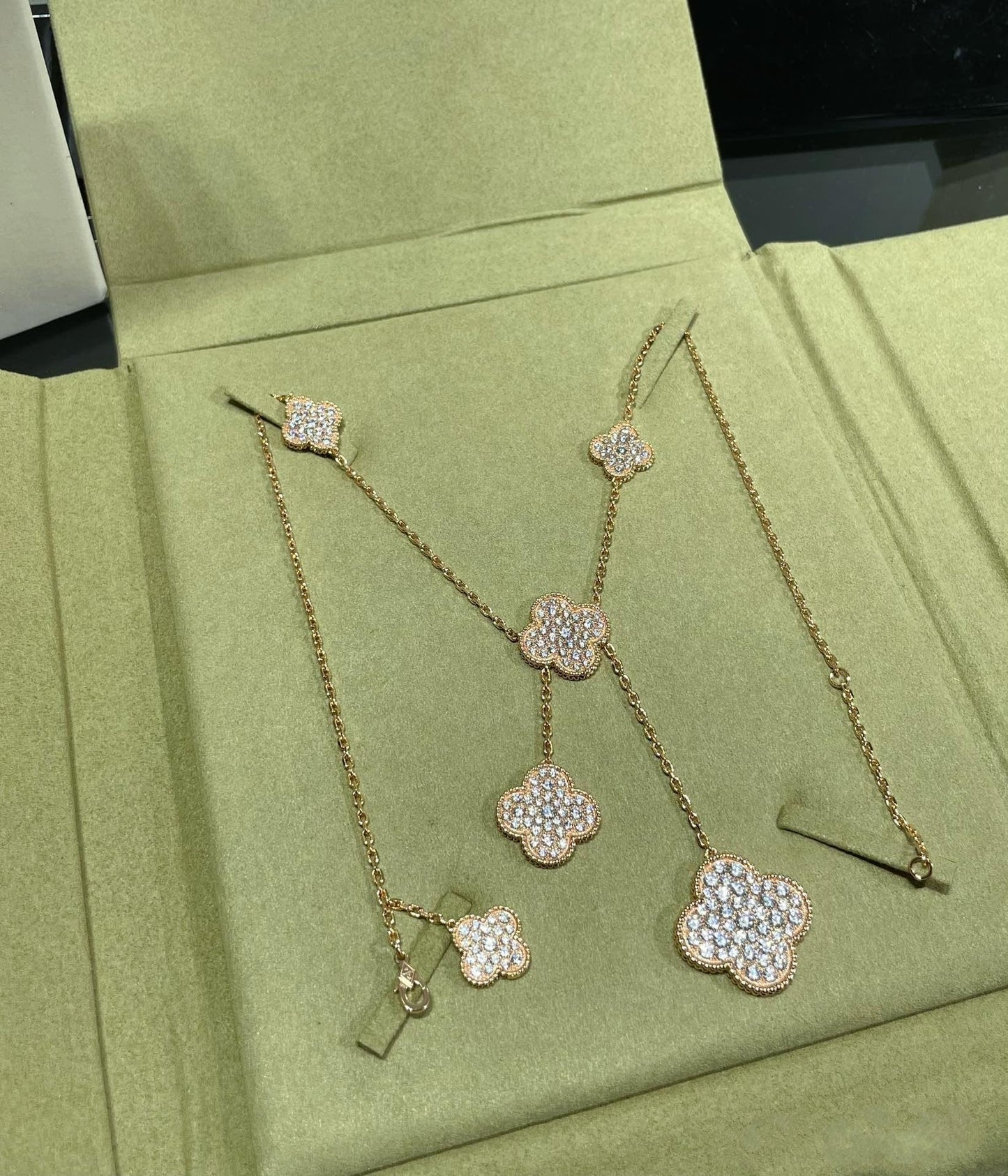 [ROSE]CLOVER 6 MOTIF DIAMOND PAVED NECKLACE