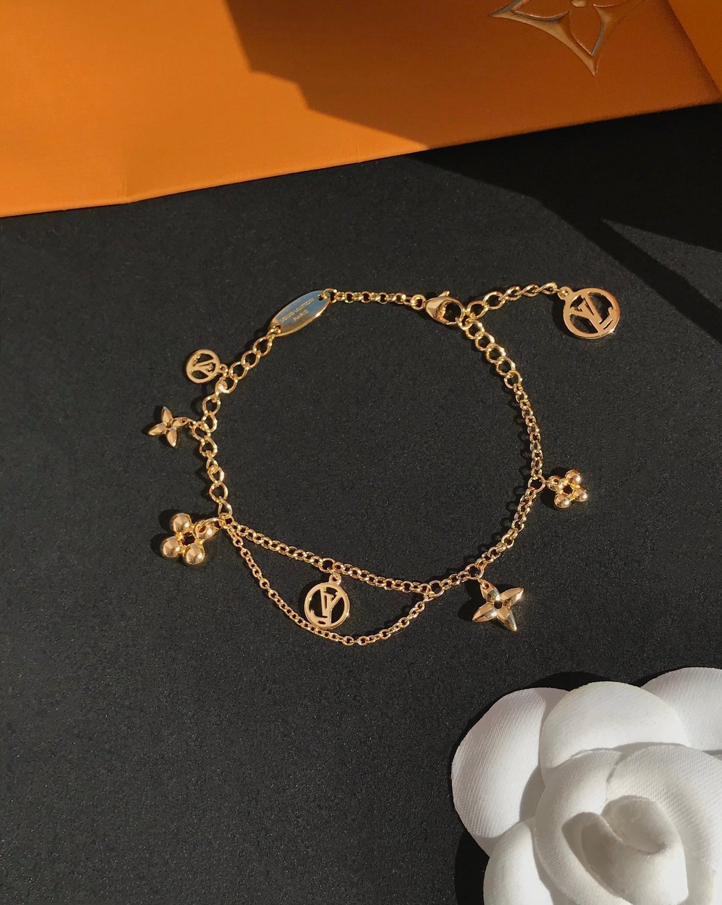 [Rose Jewels] BLOOMING PINK GOLD MOP BRACELET