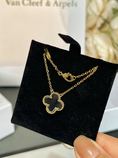 [ROSE]CLOVER ROCK CRYSTAL ROSE GOLD NECKLACE