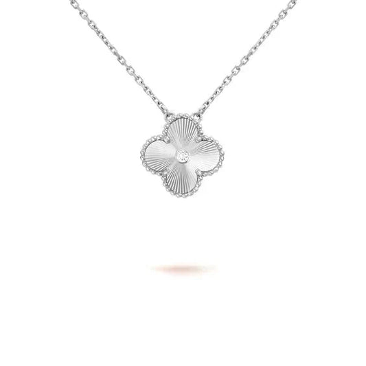 [ROSE]CLOVER  15MM DIAMOND LASER NECKLACE SILVER