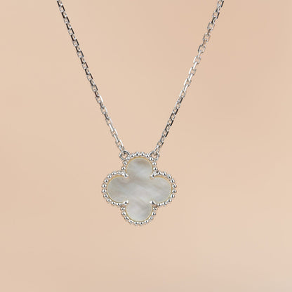 [ROSE]CLOVER  15MM WHITE MOTHER-OF-PEARL SILVER