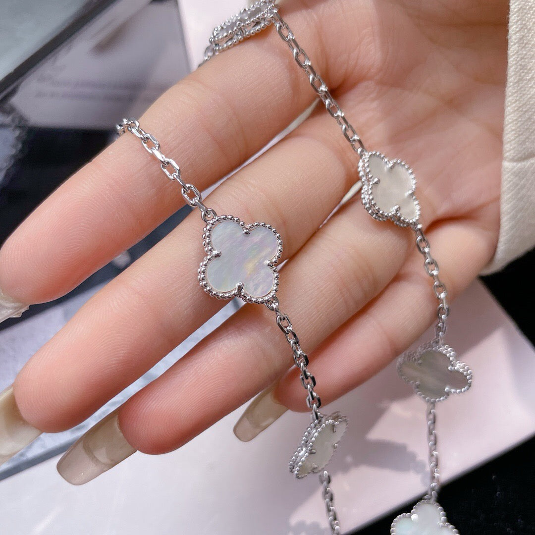 [ROSE]CLOVER 10 MOTIFS WHITE MOTHER OF PEARL NECKLACE