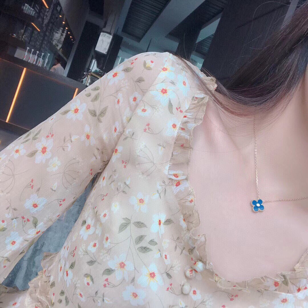 [ROSE]CLOVER 15MM DIAMOND AND BLUE AGATE NECKLACE