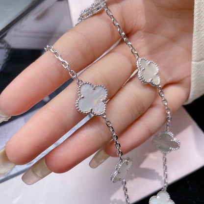 [ROSE] Clover 10 Flower White Mother of Pearl Necklace. Silver.