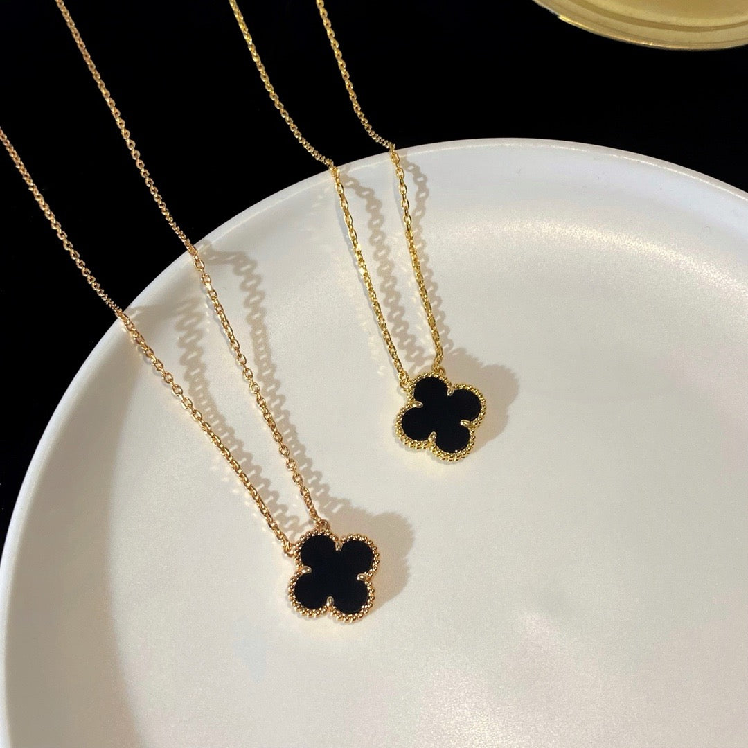 [ROSE]CLOVER 15MM BLACK ONYX SINGLE FLOWER NECKLACE