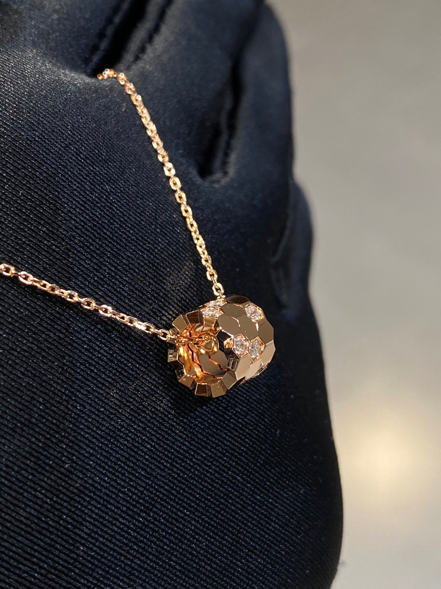 [Rose Jewels]BEE LOVE DIAMOND NECKLACE