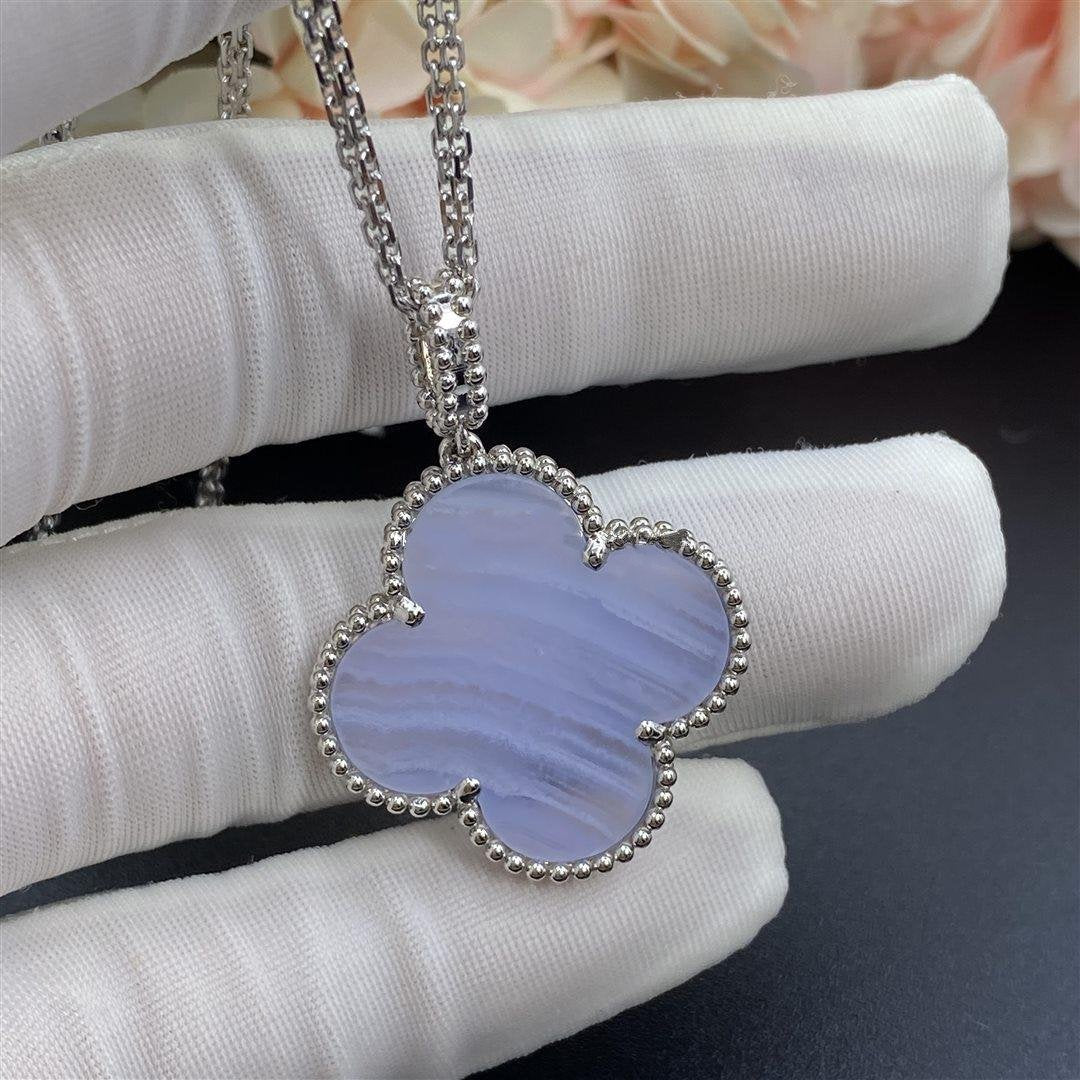 [ROSE]CLOVER SILVER CHALCEDONY BIG CLOVER NECKLACE