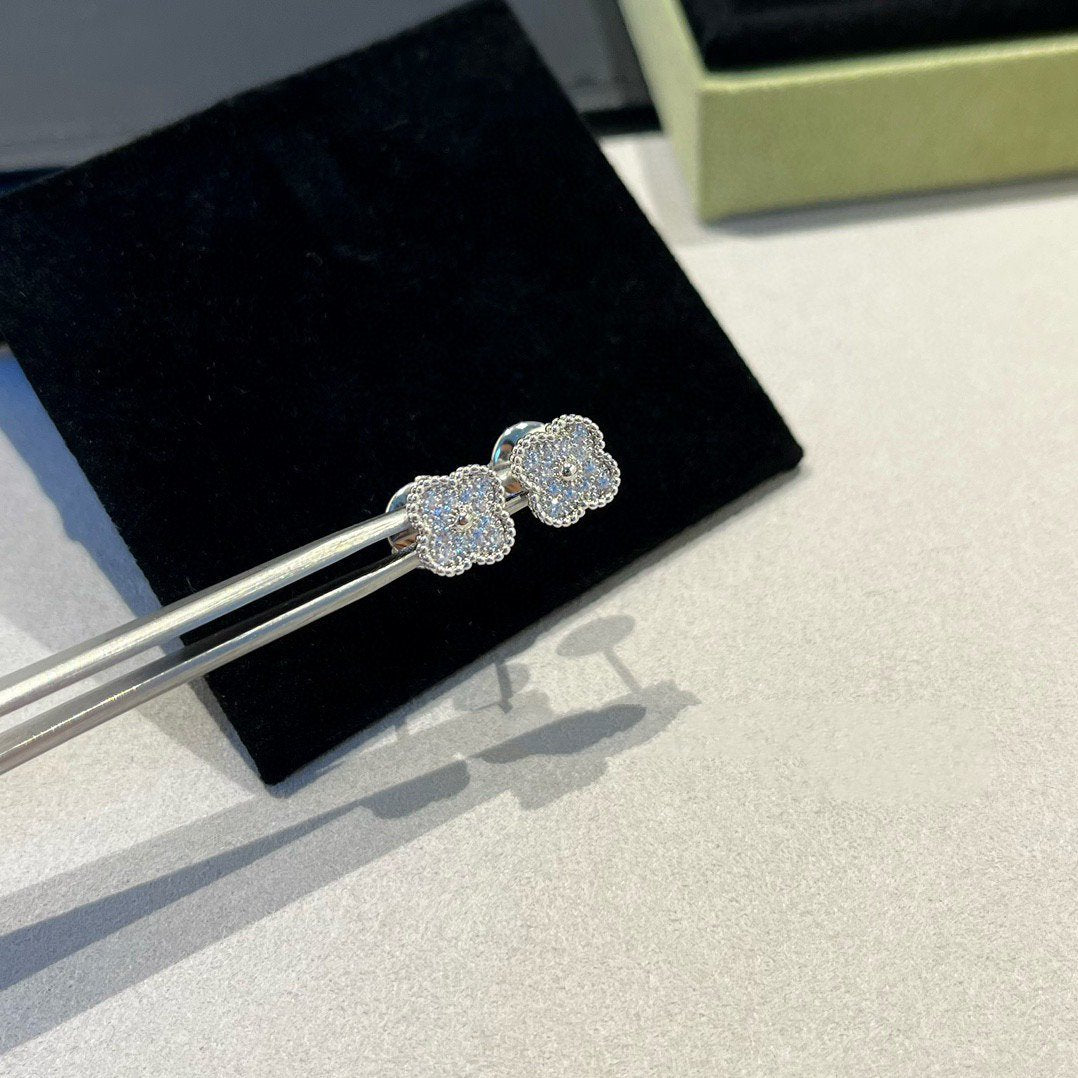 [ROSE]CLOVER MINI DIAMOND STUD EARRINGS